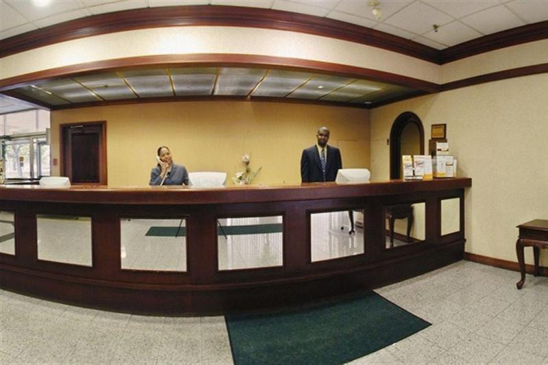 Toronto Plaza Airport Hotel Exterior photo