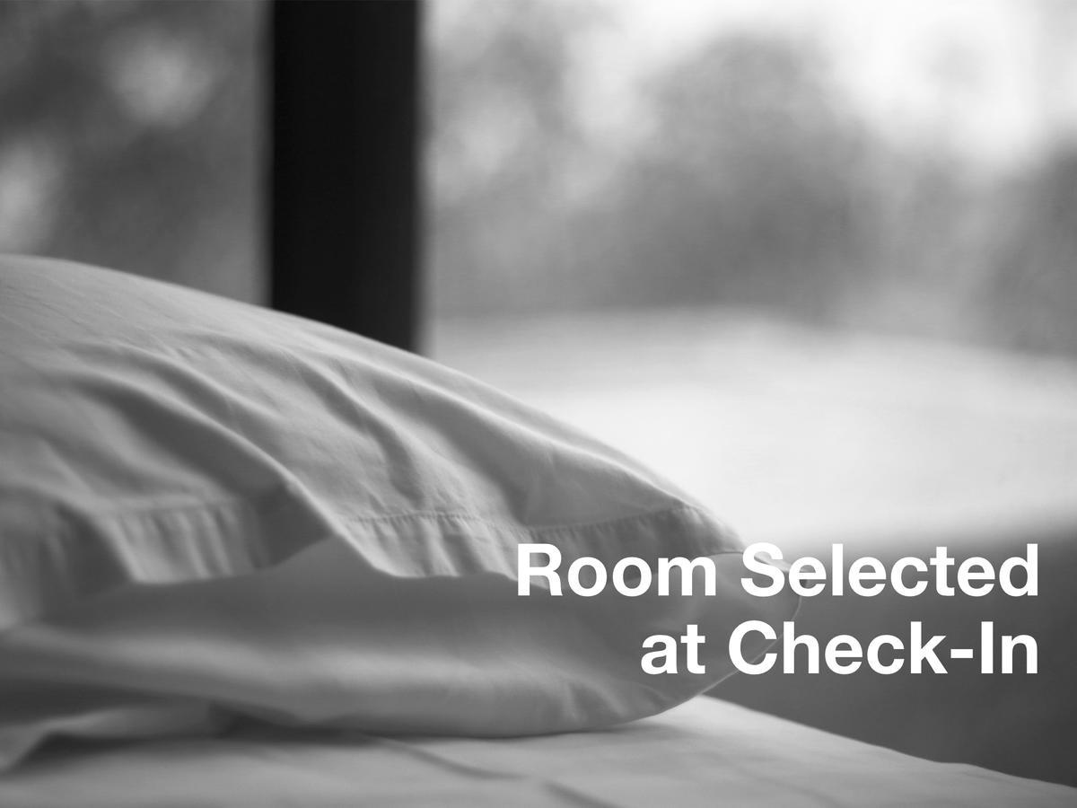 Toronto Plaza Airport Hotel Room photo